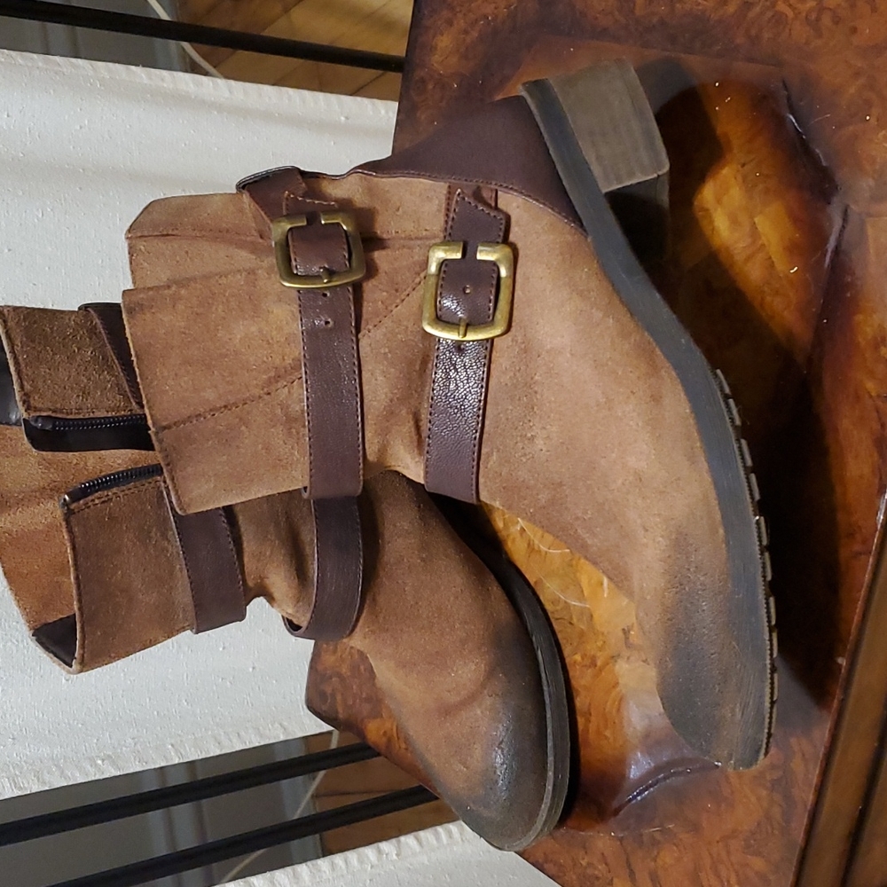 Naturalizer Brown Buckle Boots